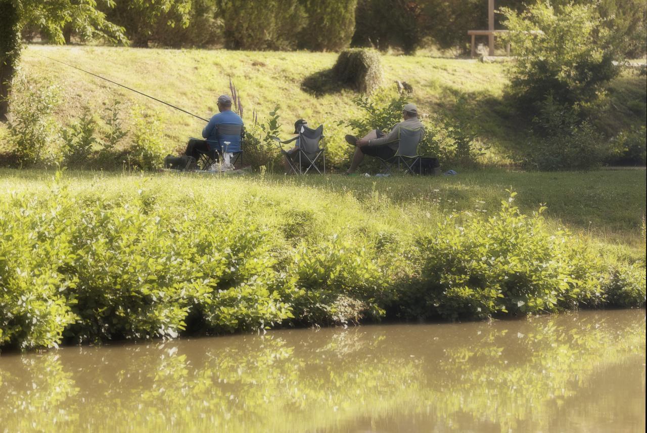 ホテル Etangs Du Moulin Suzy エクステリア 写真